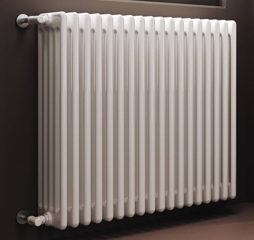 GEBIED GELEGENHEDEN Volledige batterij radiator thermofoons in stalen buisvormige Cordivari Ardesia 4 kolommen h 656 mm interactie 600 mm banden en reducties inbegrepen 8 elementen h 656