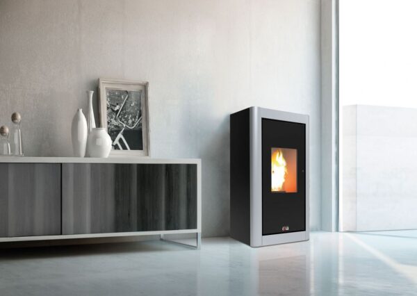 Anselmo Cola pelletkachel model URBAN 6,33 kW diverse kleuren leverbaar