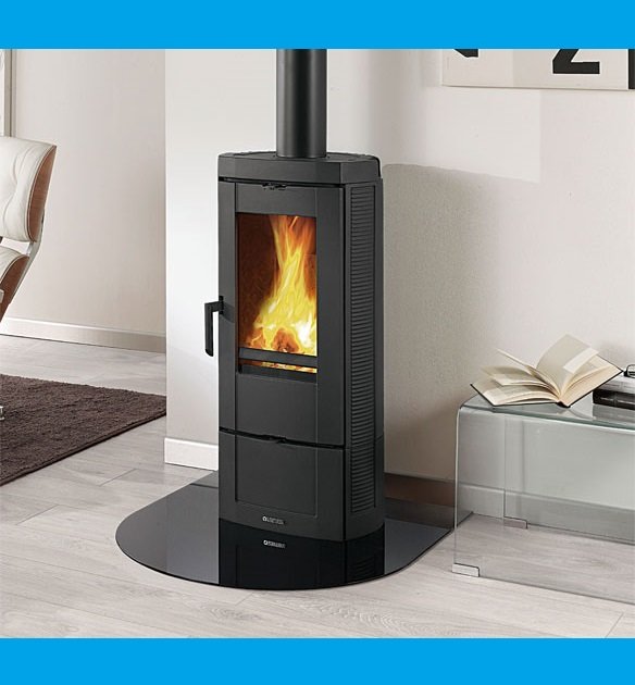 immagine-1-la-nordica-stufa-a-legna-in-ghisa-smaltata-la-nordica-extraflame-mod-candy-72-kw-antracite-jpg