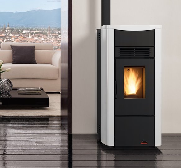 immagine-1-la-nordica-stufa-a-pellet-canalizzata-la-nordica-extraflame-modello-giusy-plus-evo-8-kw-disponibile-in-vari-colori-pergamena-jpg