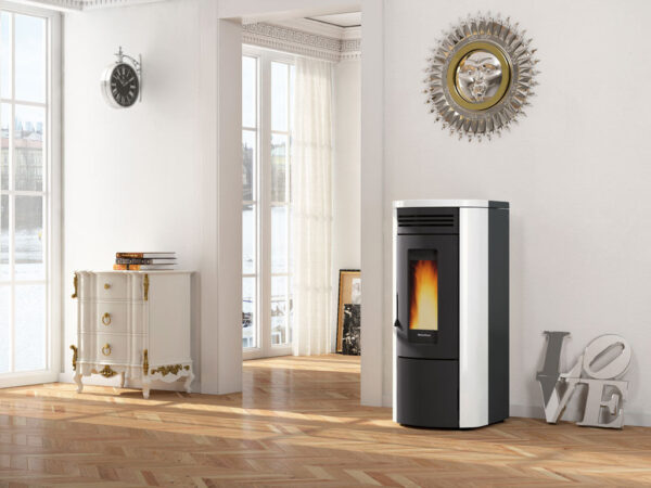 immagine-1-la-nordica-termostufa-a-pellet-la-nordica-extraflame-costanza-idro-17-kw-wi-fi-integrato-vari-colori-disponibili-rosso-ean-8055776918242-jpg