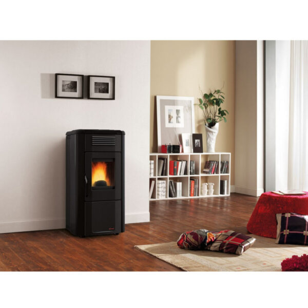 immagine-6-la-nordica-stufa-a-pellet-canalizzata-la-nordica-extraflame-modello-viviana-plus-evo-11-kw-disponibile-in-vari-colori-pergamena-jpg